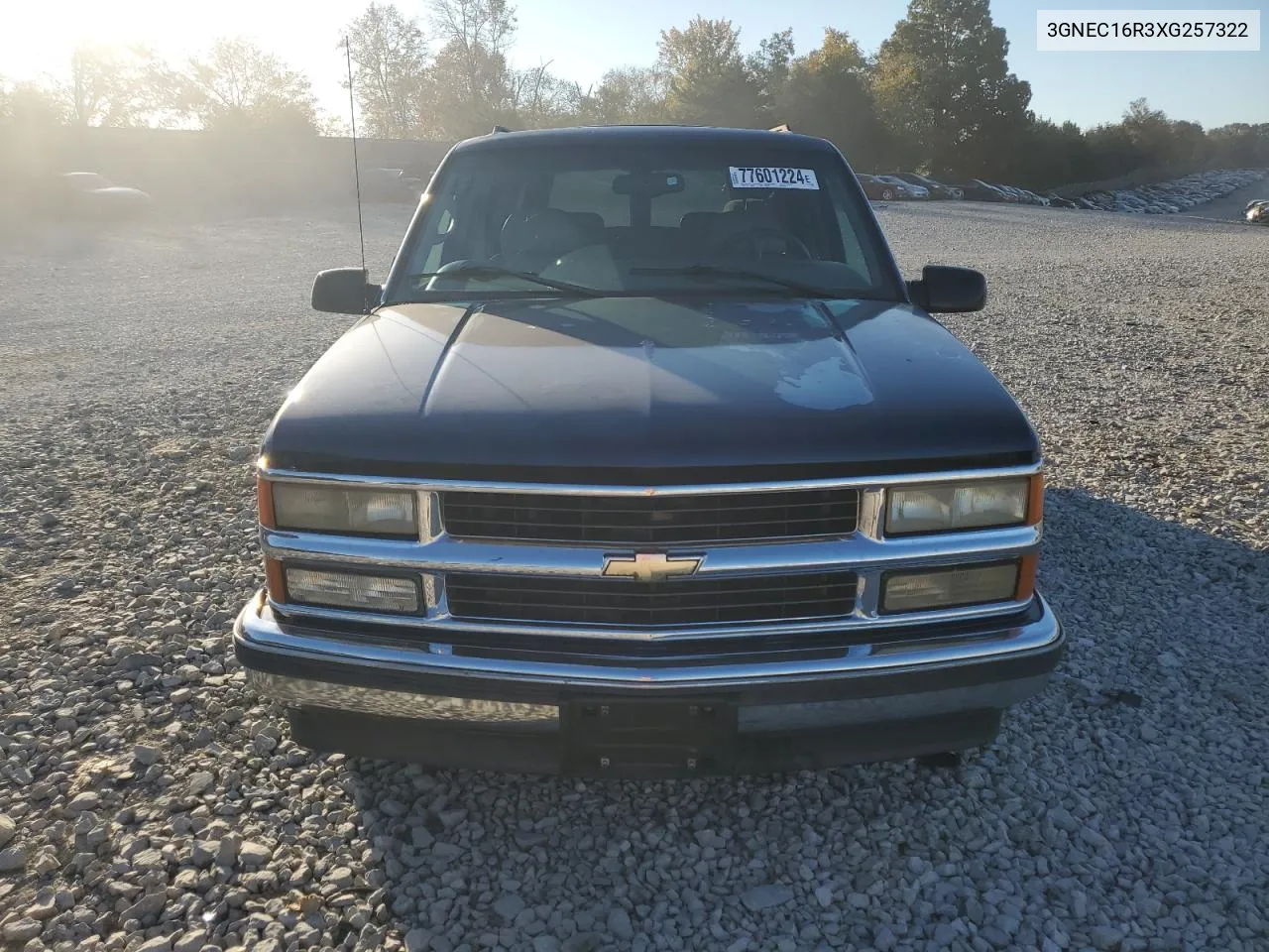 1999 Chevrolet Suburban C1500 VIN: 3GNEC16R3XG257322 Lot: 77601224