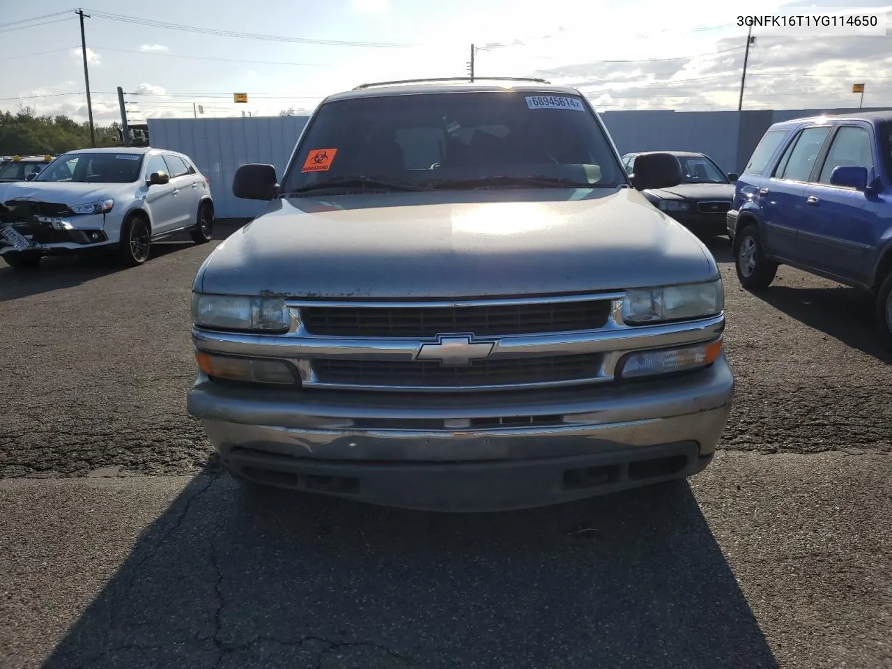 3GNFK16T1YG114650 2000 Chevrolet Suburban K1500