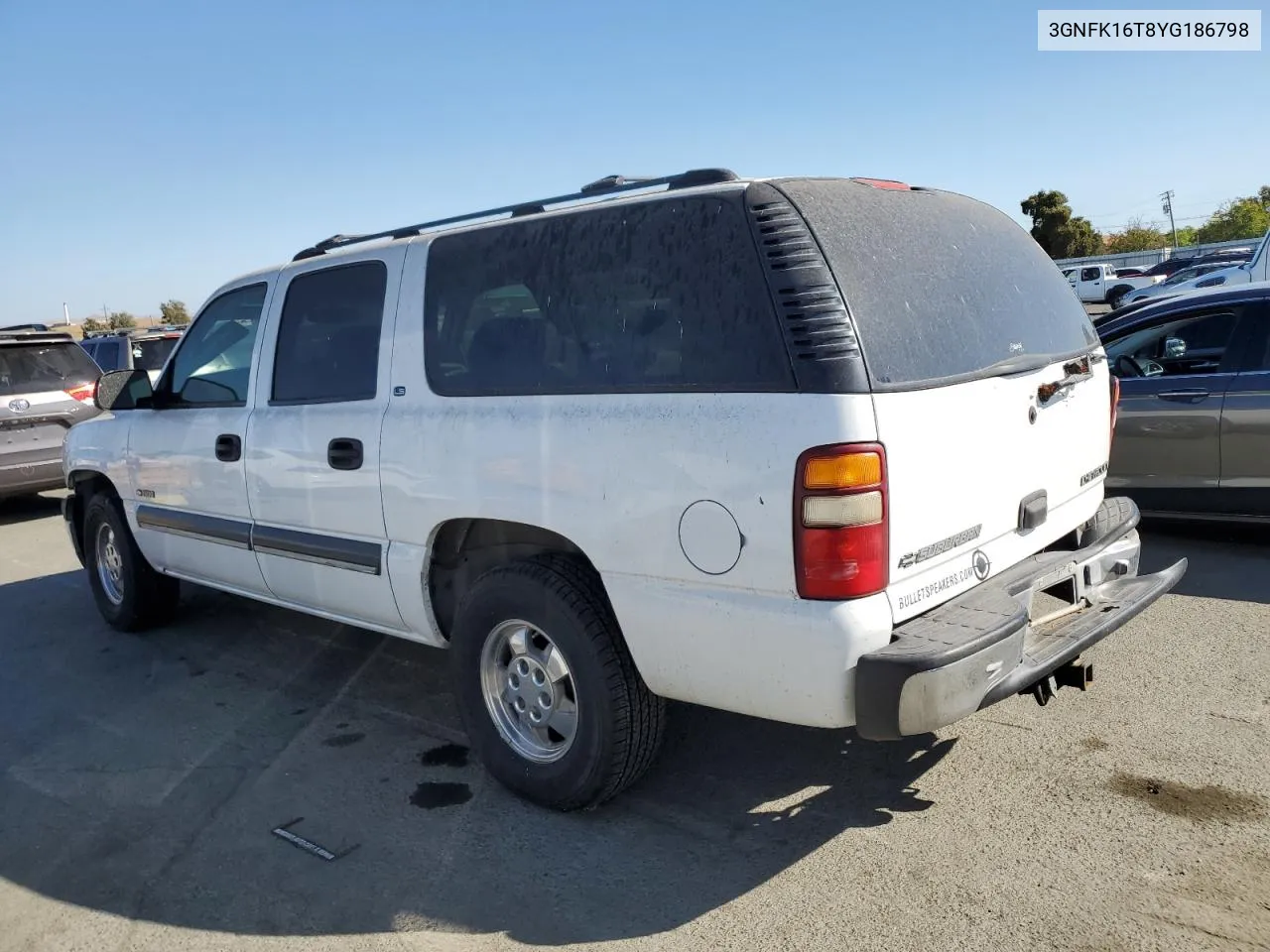 2000 Chevrolet Suburban K1500 VIN: 3GNFK16T8YG186798 Lot: 73333444