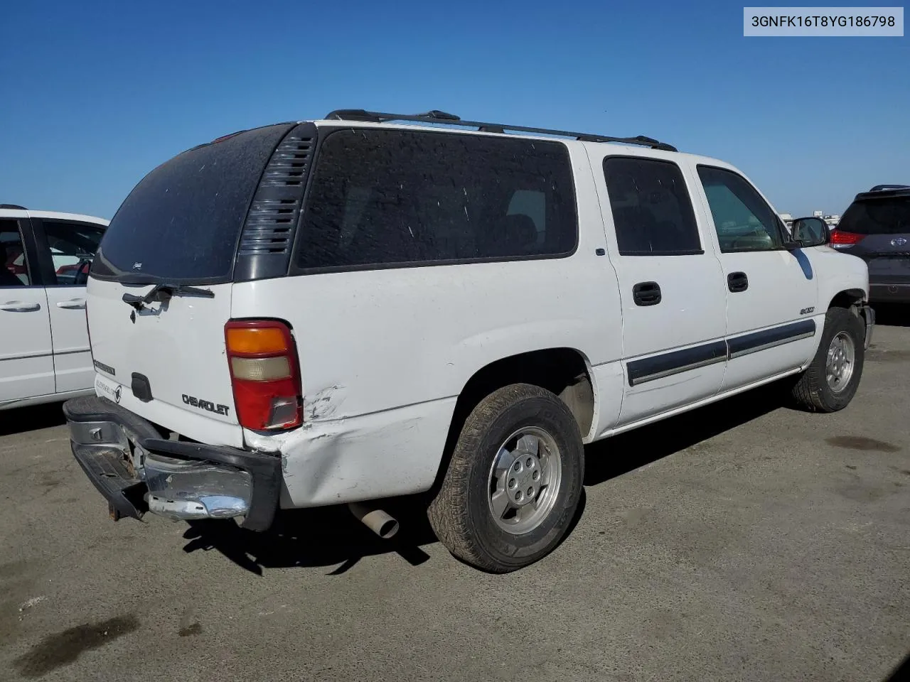 2000 Chevrolet Suburban K1500 VIN: 3GNFK16T8YG186798 Lot: 73333444