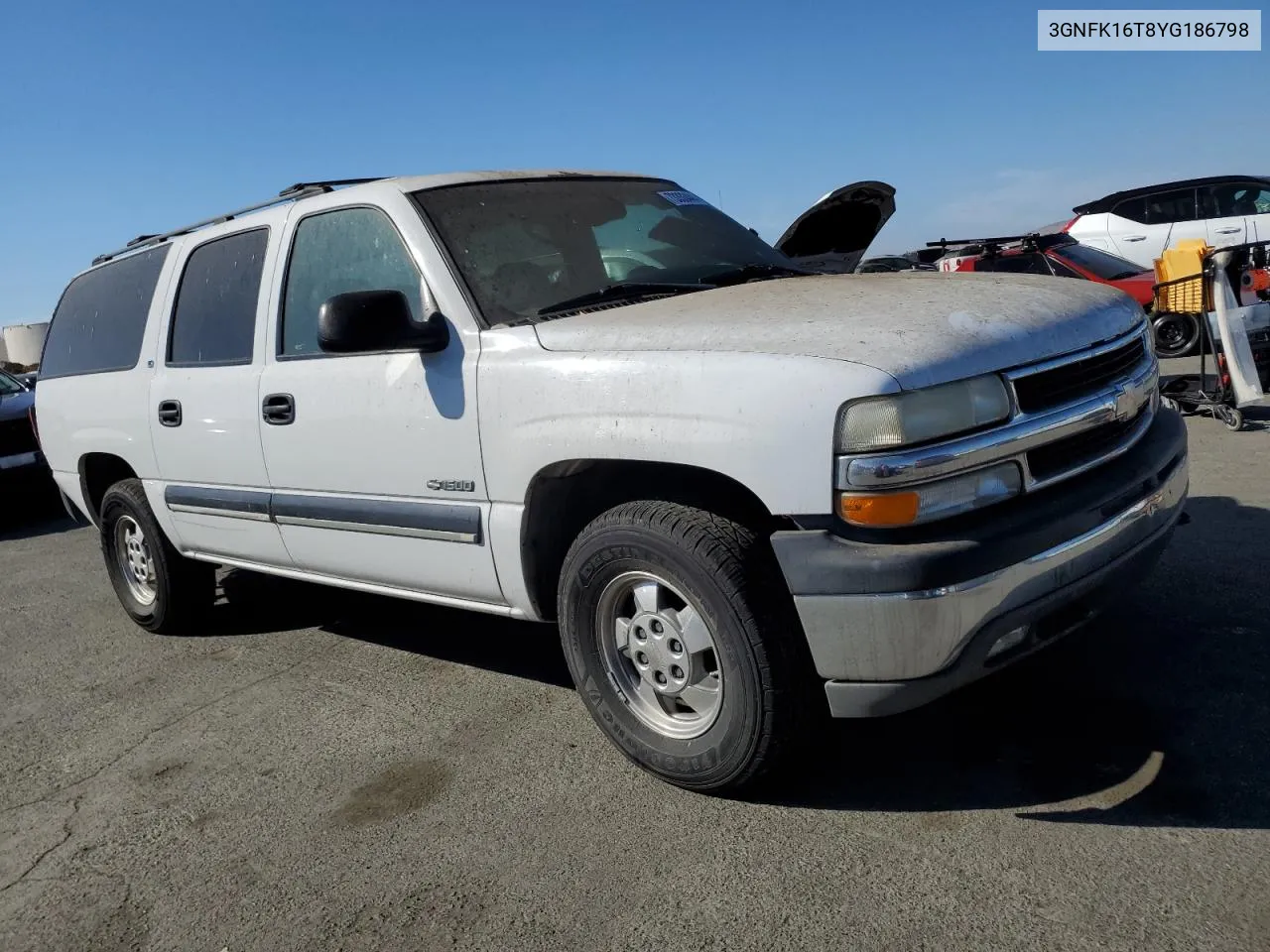 2000 Chevrolet Suburban K1500 VIN: 3GNFK16T8YG186798 Lot: 73333444