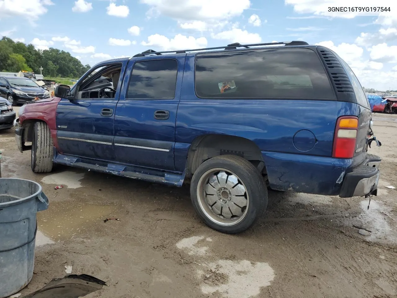 2000 Chevrolet Suburban C1500 VIN: 3GNEC16T9YG197544 Lot: 74223944