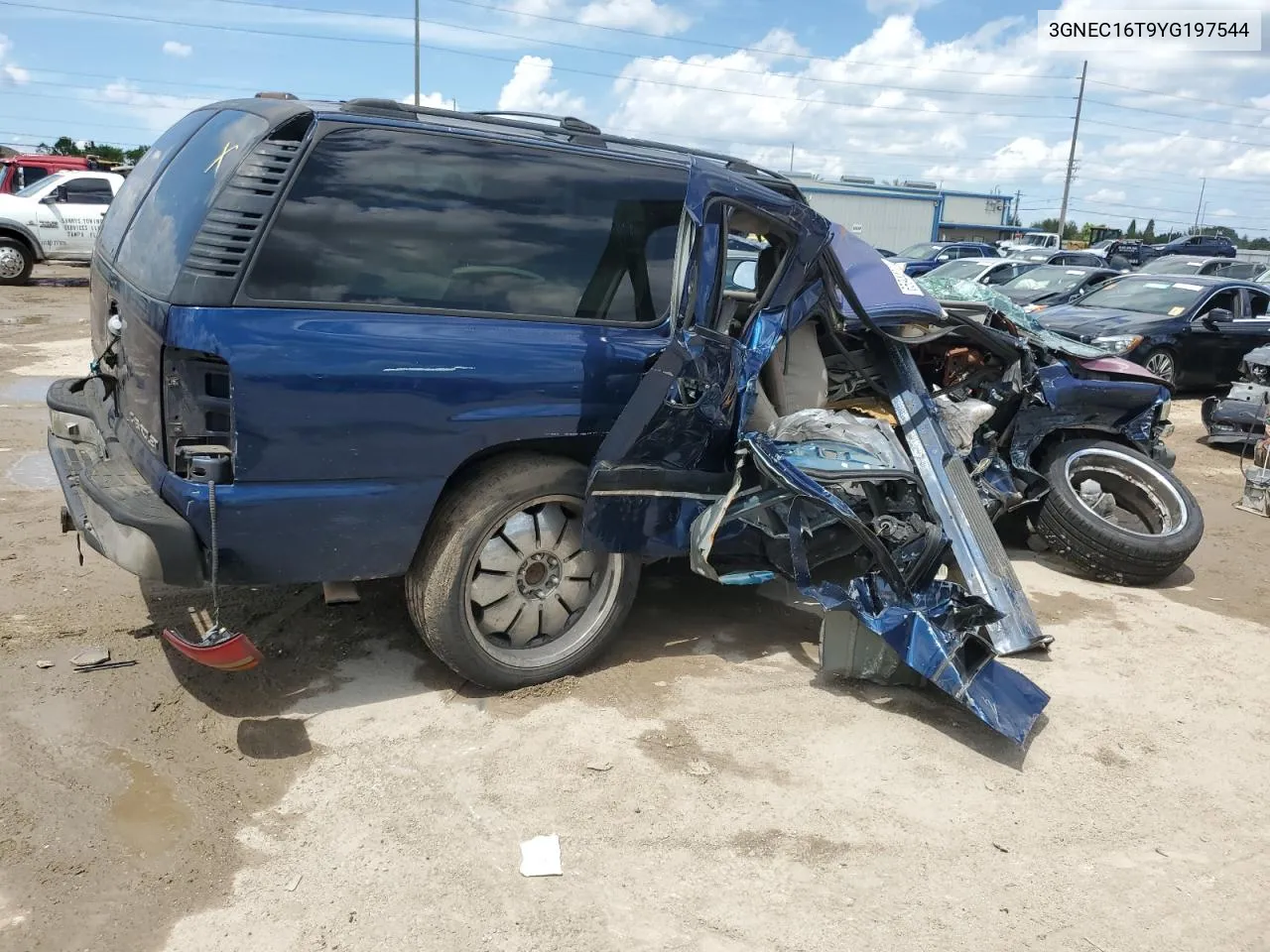 2000 Chevrolet Suburban C1500 VIN: 3GNEC16T9YG197544 Lot: 74223944