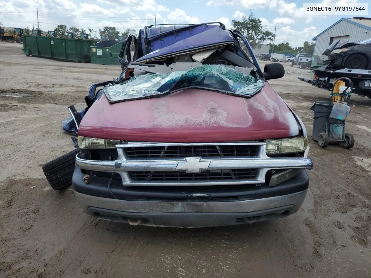 2000 Chevrolet Suburban C1500 VIN: 3GNEC16T9YG197544 Lot: 74223944