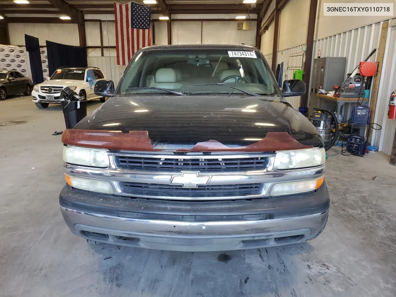 2000 Chevrolet Suburban C1500 VIN: 3GNEC16TXYG110718 Lot: 74734314