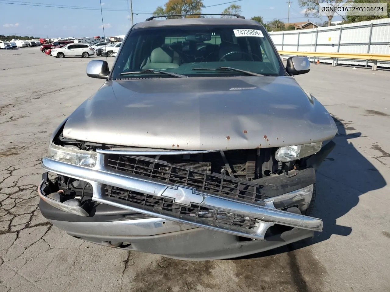 2000 Chevrolet Suburban C1500 VIN: 3GNEC16T2YG136424 Lot: 74735894