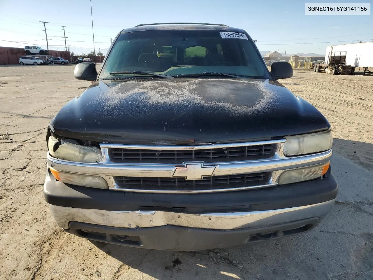 3GNEC16T6YG141156 2000 Chevrolet Suburban C1500