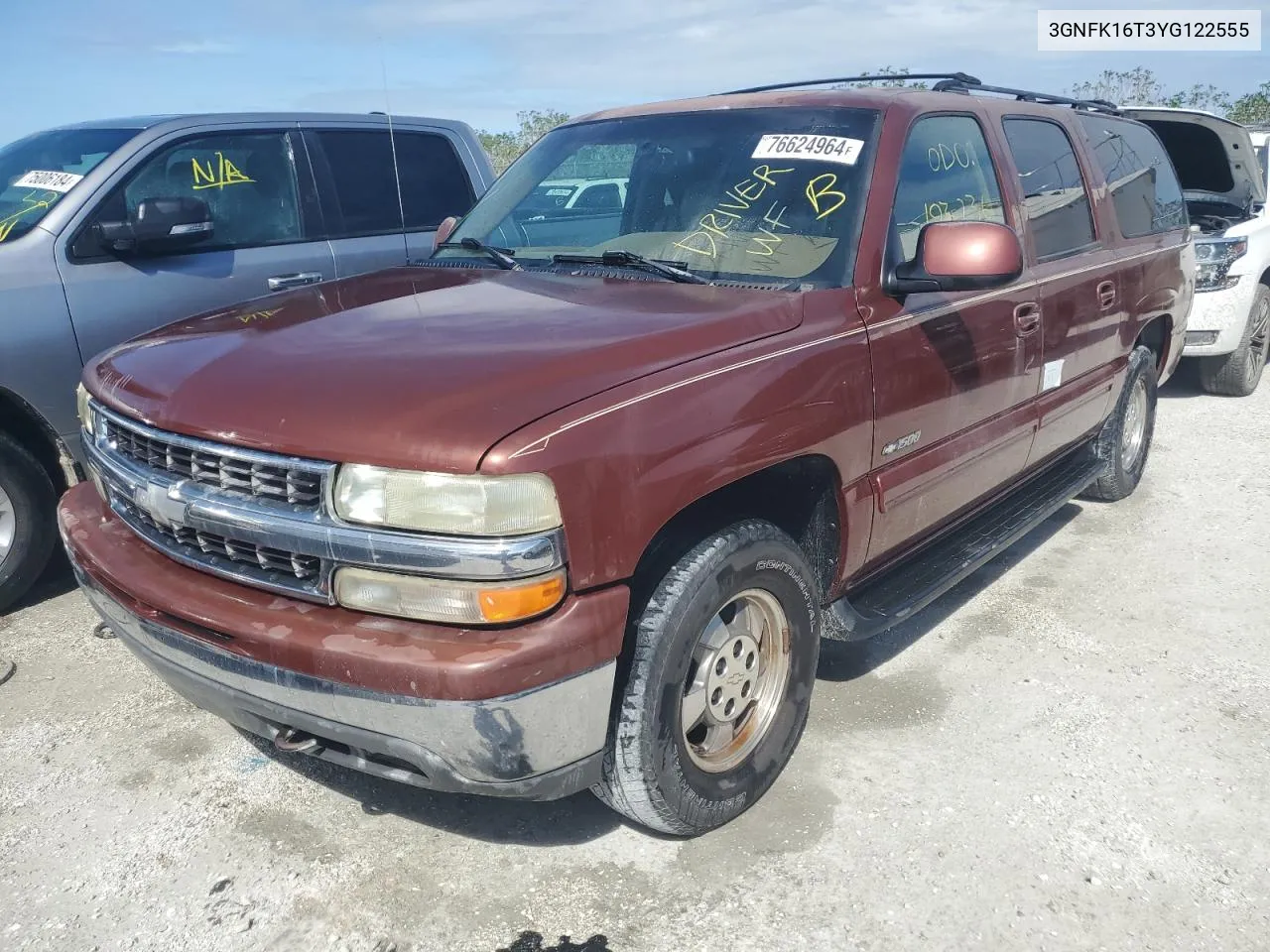 2000 Chevrolet Suburban K1500 VIN: 3GNFK16T3YG122555 Lot: 76624964