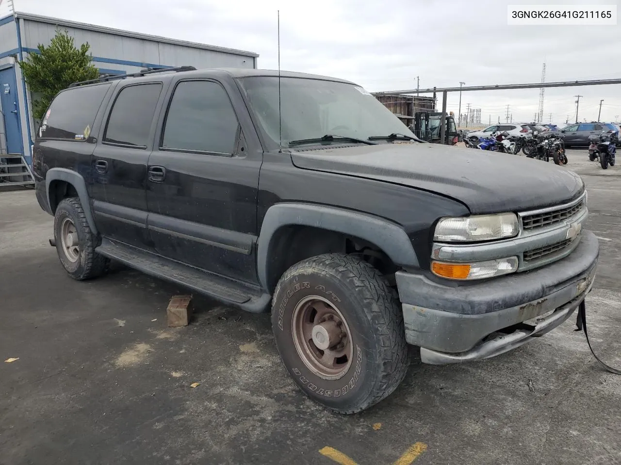 2001 Chevrolet Suburban K2500 VIN: 3GNGK26G41G211165 Lot: 72488753