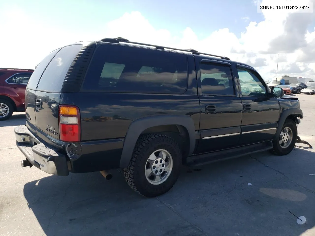 2001 Chevrolet Suburban C1500 VIN: 3GNEC16T01G227827 Lot: 72776434