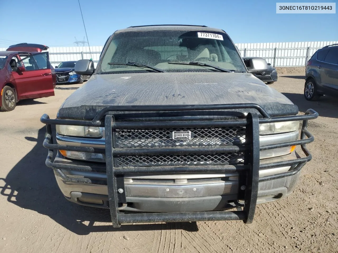 2001 Chevrolet Suburban C1500 VIN: 3GNEC16T81G219443 Lot: 77371104