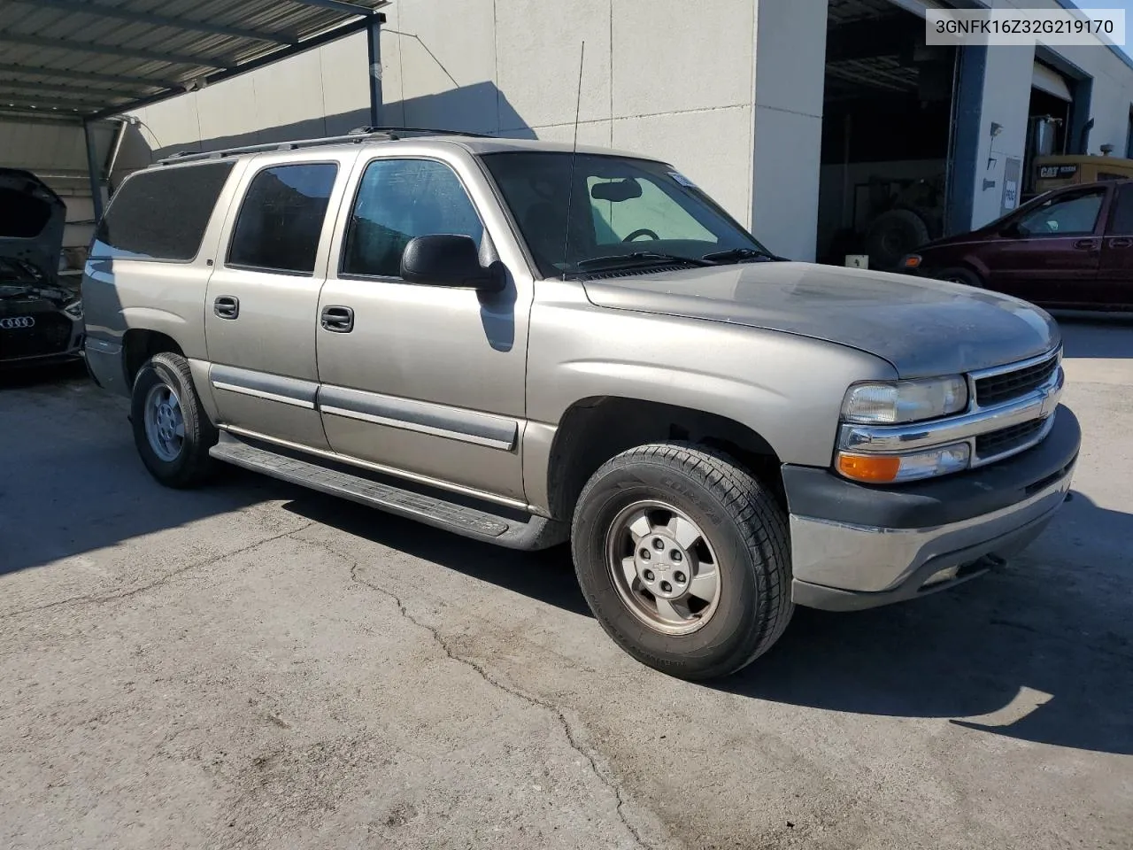 2002 Chevrolet Suburban K1500 VIN: 3GNFK16Z32G219170 Lot: 73681914