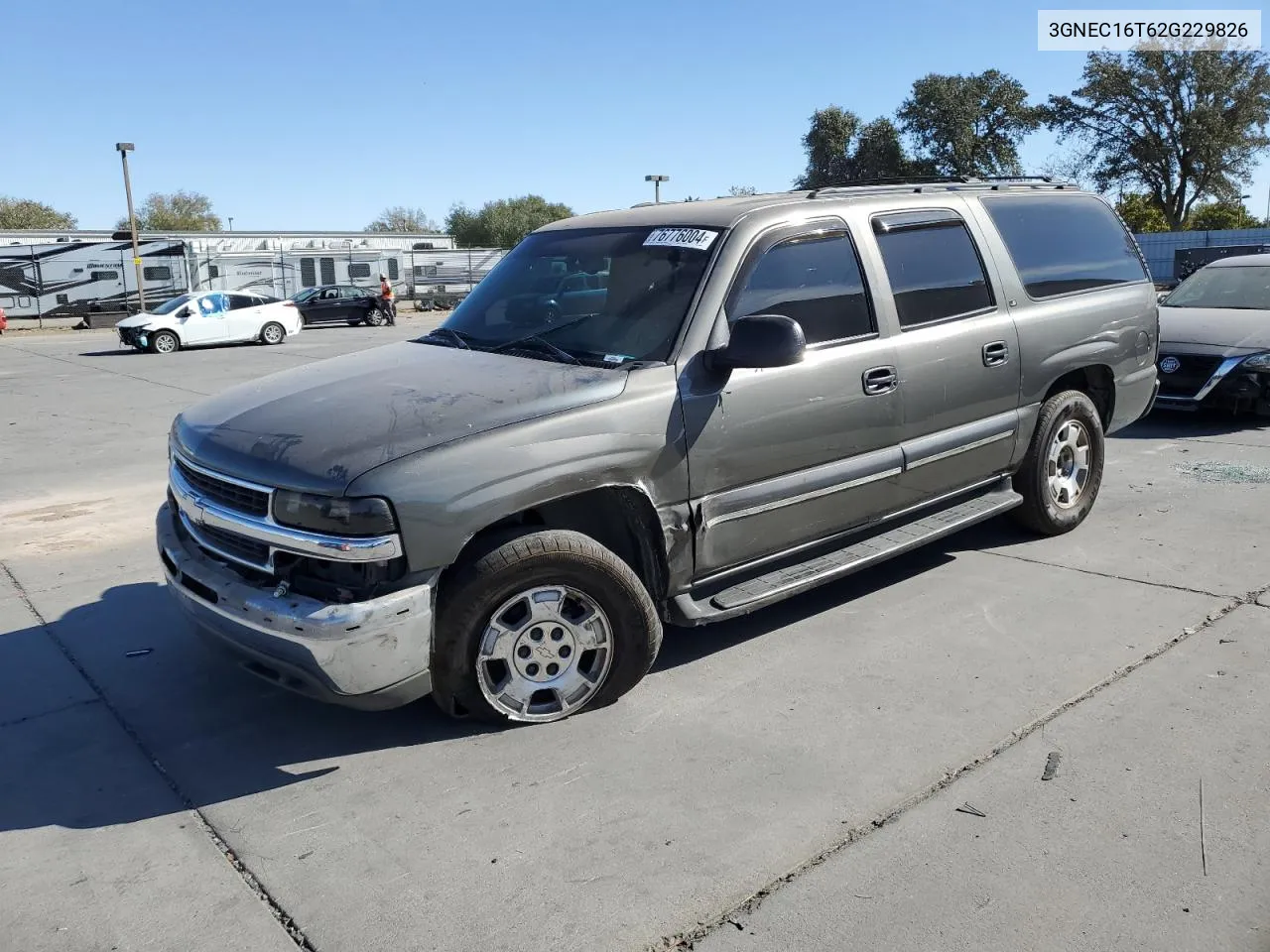 2002 Chevrolet Suburban C1500 VIN: 3GNEC16T62G229826 Lot: 76776004