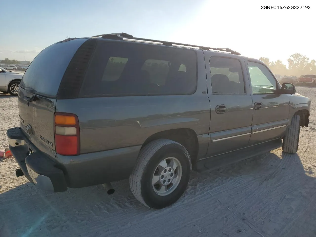 2002 Chevrolet Suburban C1500 VIN: 3GNEC16Z62G327193 Lot: 78005674