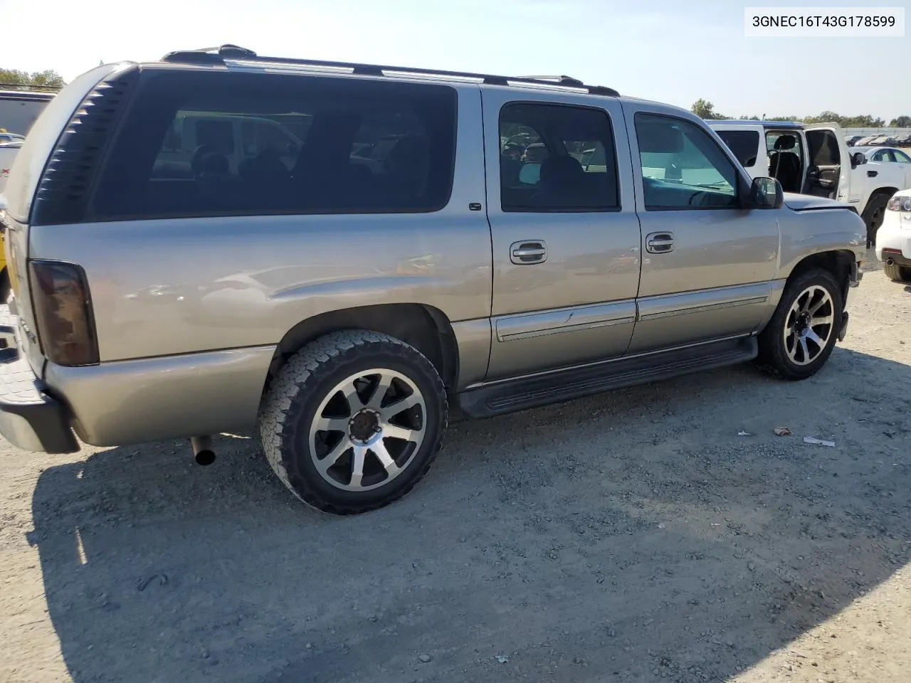 2003 Chevrolet Suburban C1500 VIN: 3GNEC16T43G178599 Lot: 62705424