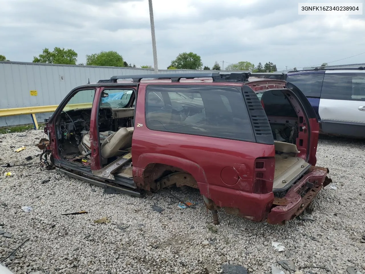 2004 Chevrolet Suburban K1500 VIN: 3GNFK16Z34G238904 Lot: 55159574