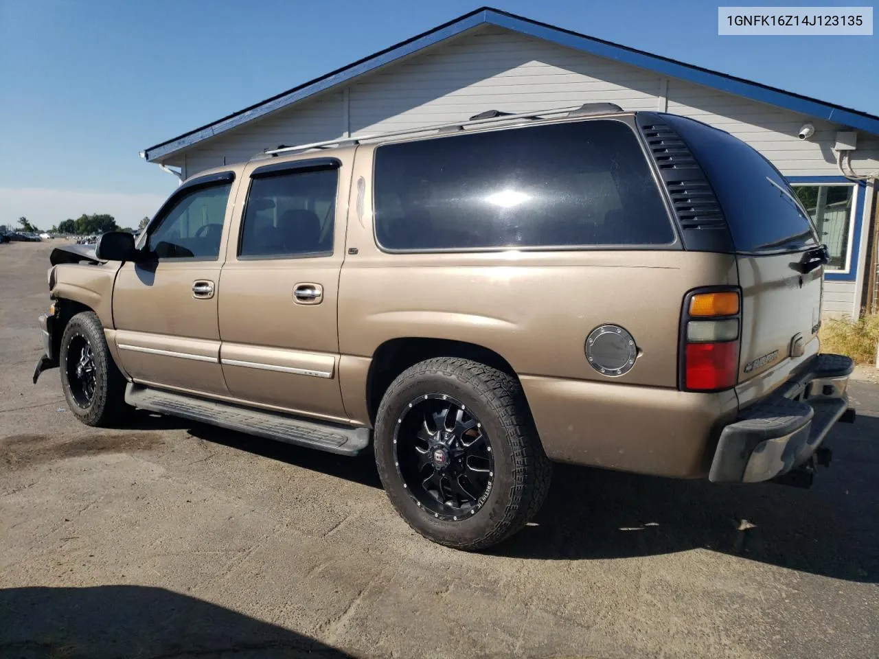 2004 Chevrolet Suburban K1500 VIN: 1GNFK16Z14J123135 Lot: 70908164