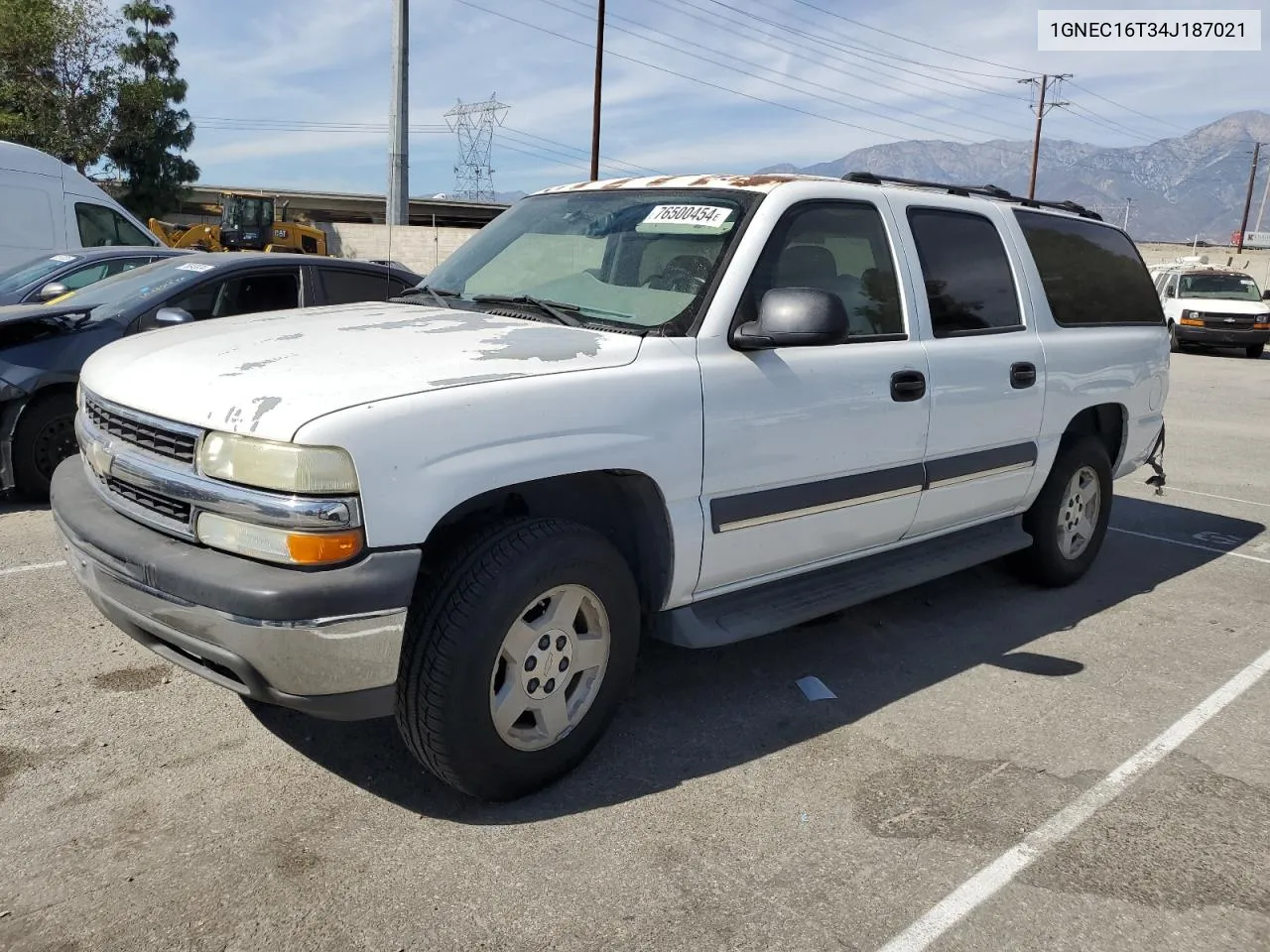 2004 Chevrolet Suburban C1500 VIN: 1GNEC16T34J187021 Lot: 76500454