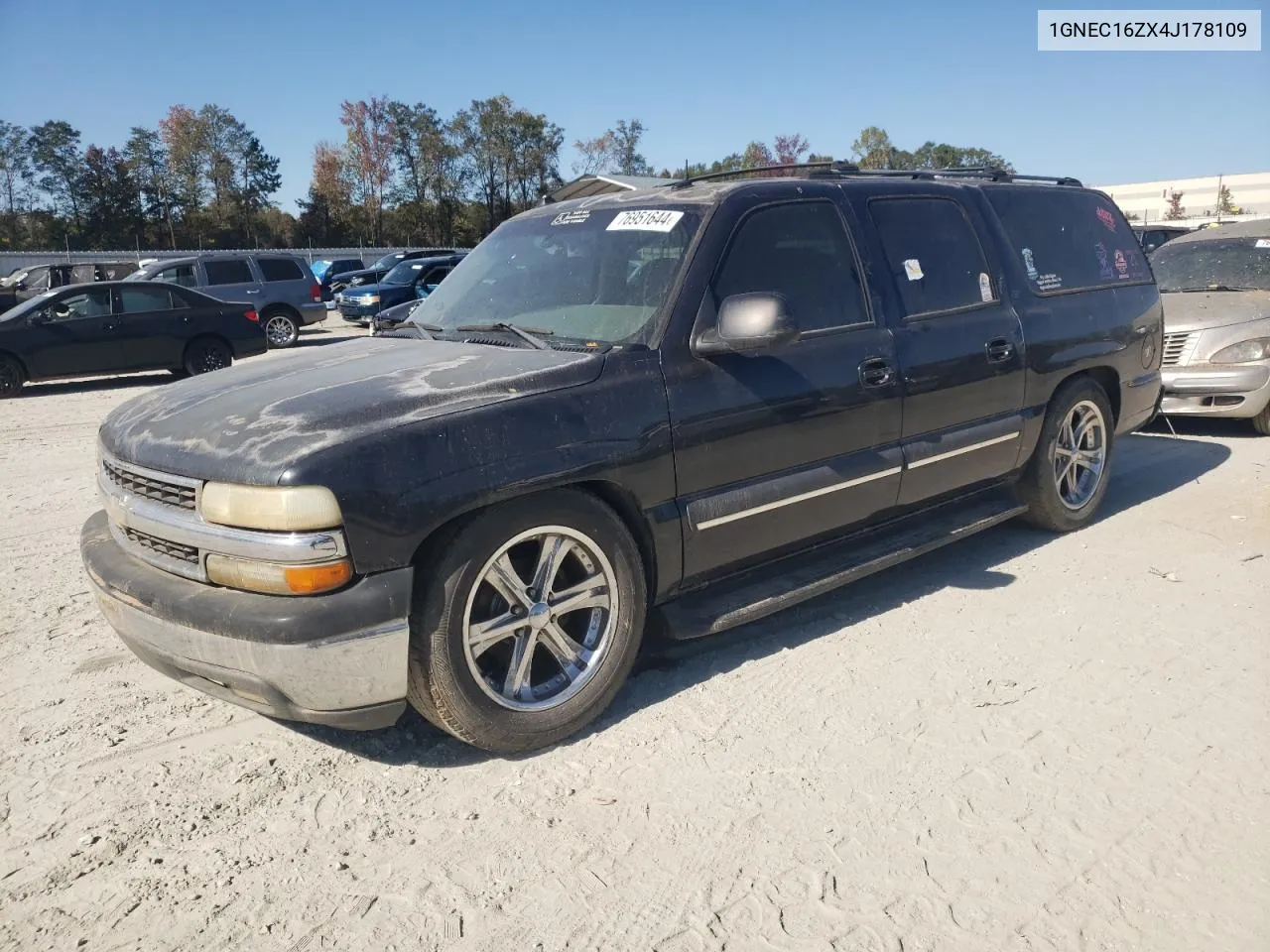 2004 Chevrolet Suburban C1500 VIN: 1GNEC16ZX4J178109 Lot: 76951644