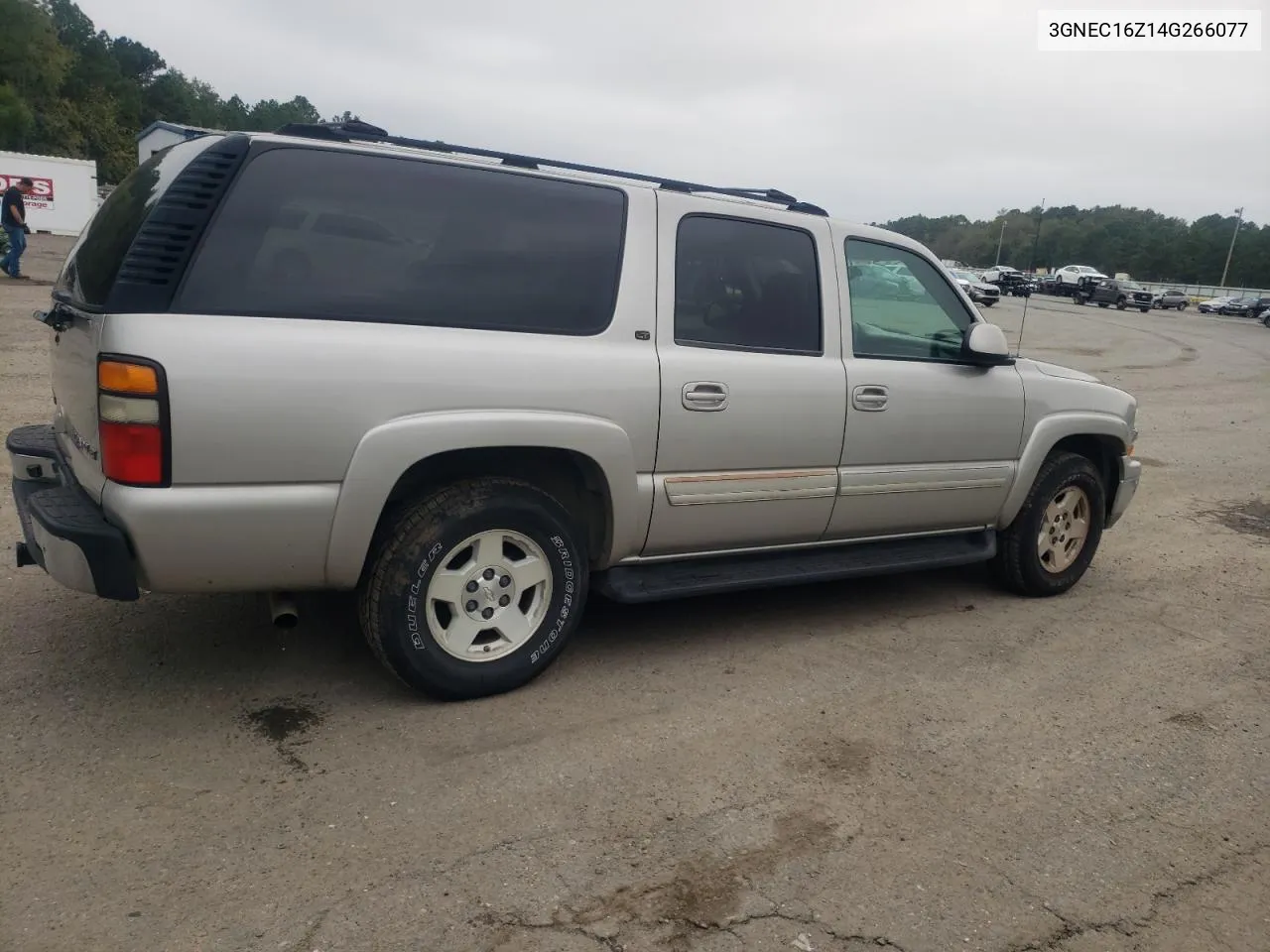 2004 Chevrolet Suburban C1500 VIN: 3GNEC16Z14G266077 Lot: 79800024