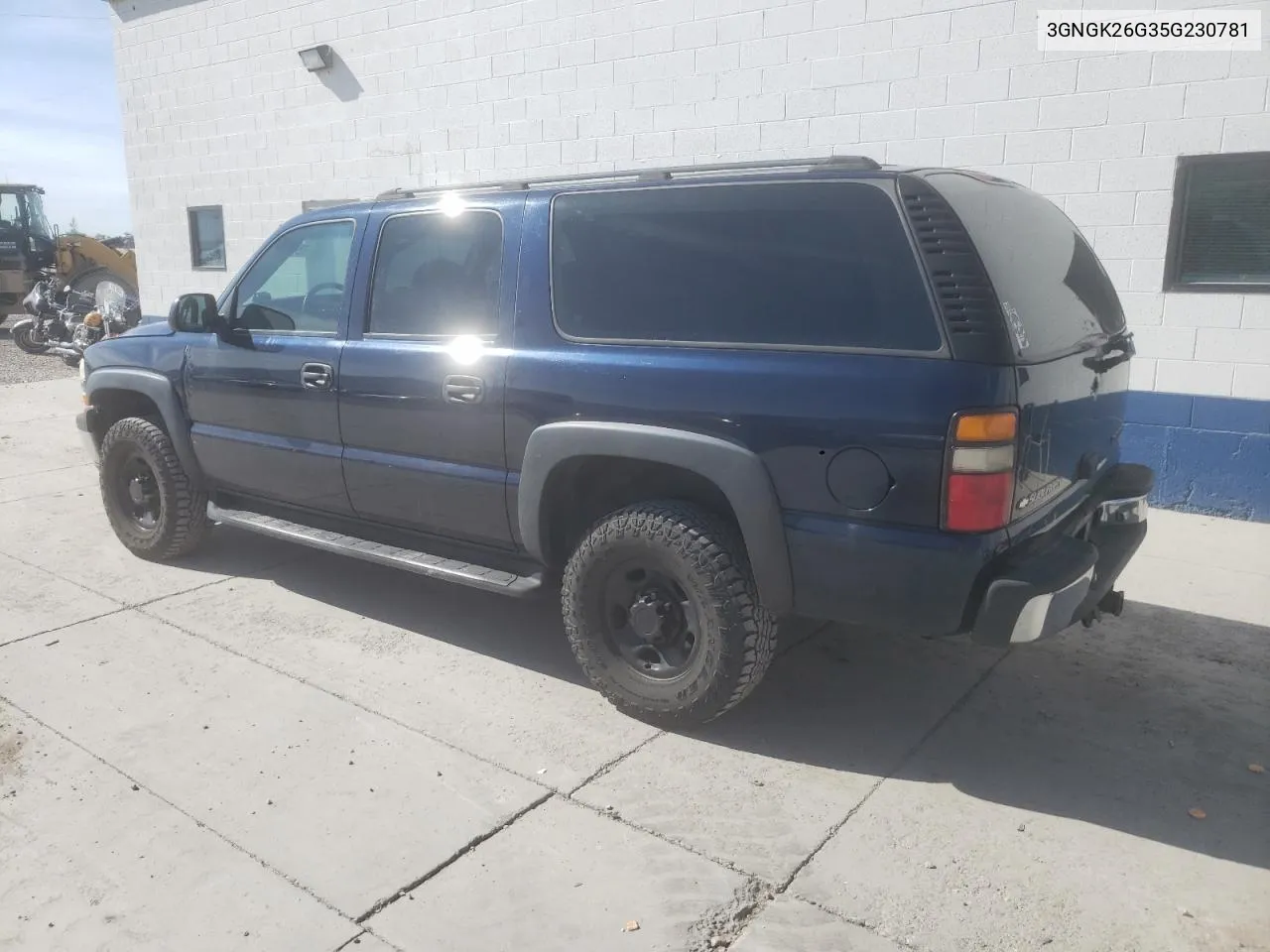 2005 Chevrolet Suburban K2500 VIN: 3GNGK26G35G230781 Lot: 72432834