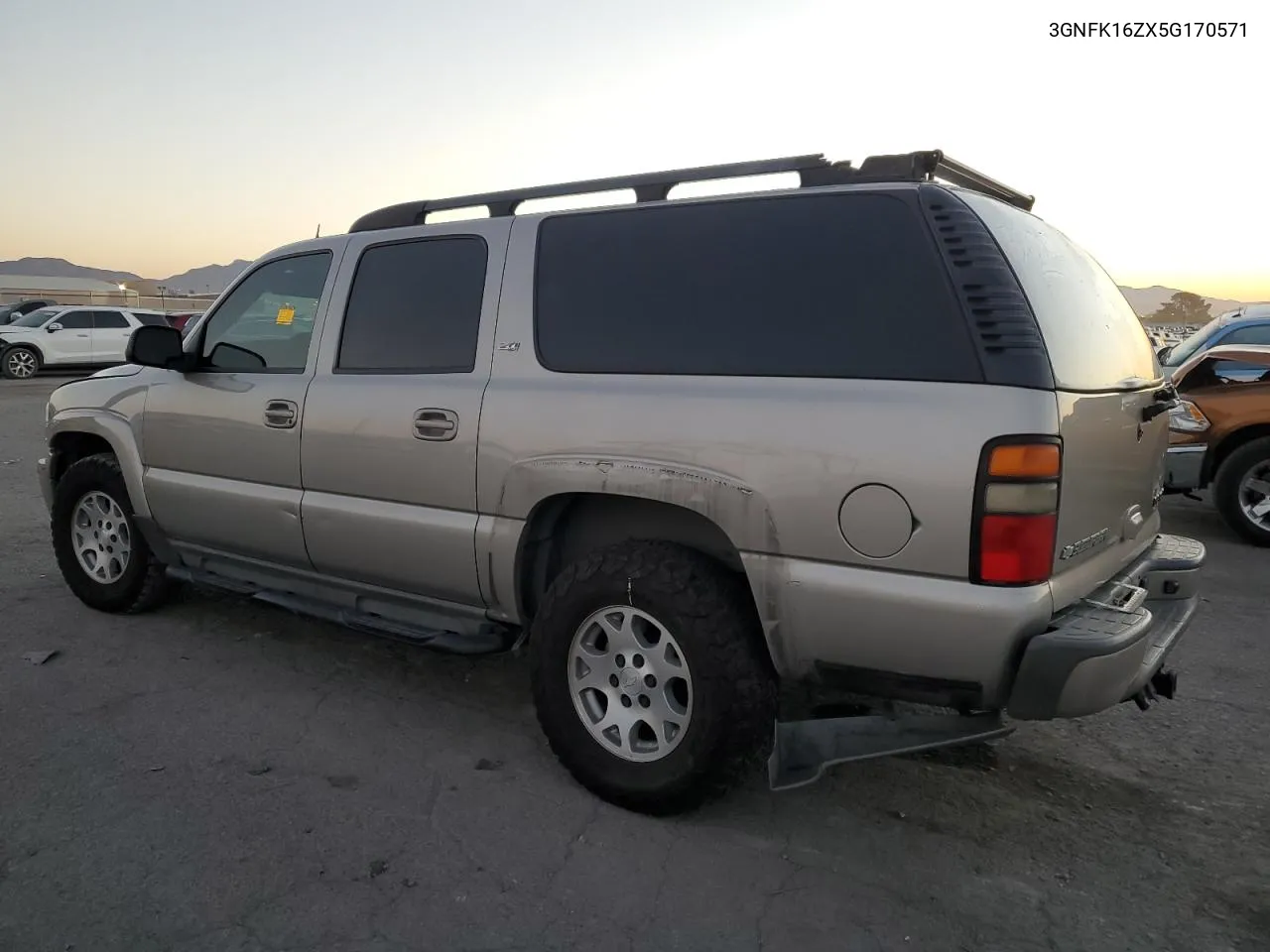 2005 Chevrolet Suburban K1500 VIN: 3GNFK16ZX5G170571 Lot: 73500934