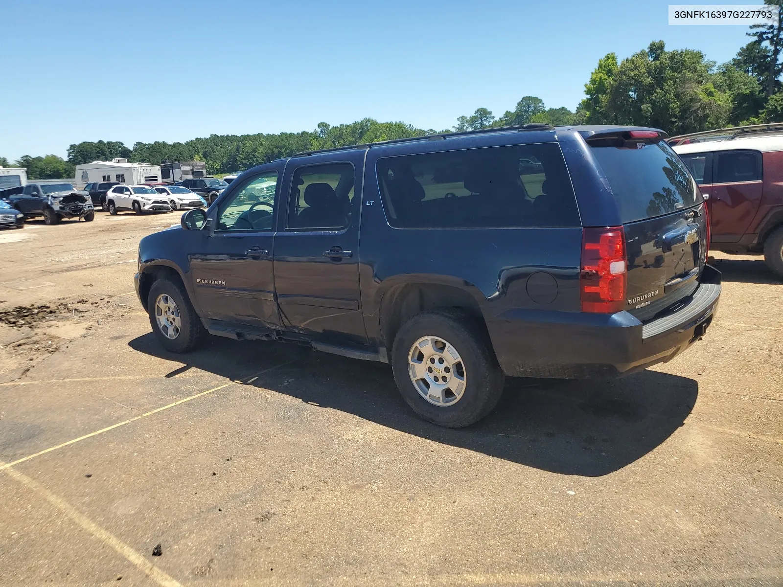 2007 Chevrolet Suburban K1500 VIN: 3GNFK16397G227793 Lot: 57900254