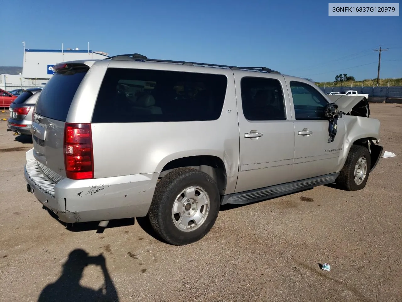 2007 Chevrolet Suburban K1500 VIN: 3GNFK16337G120979 Lot: 70379504