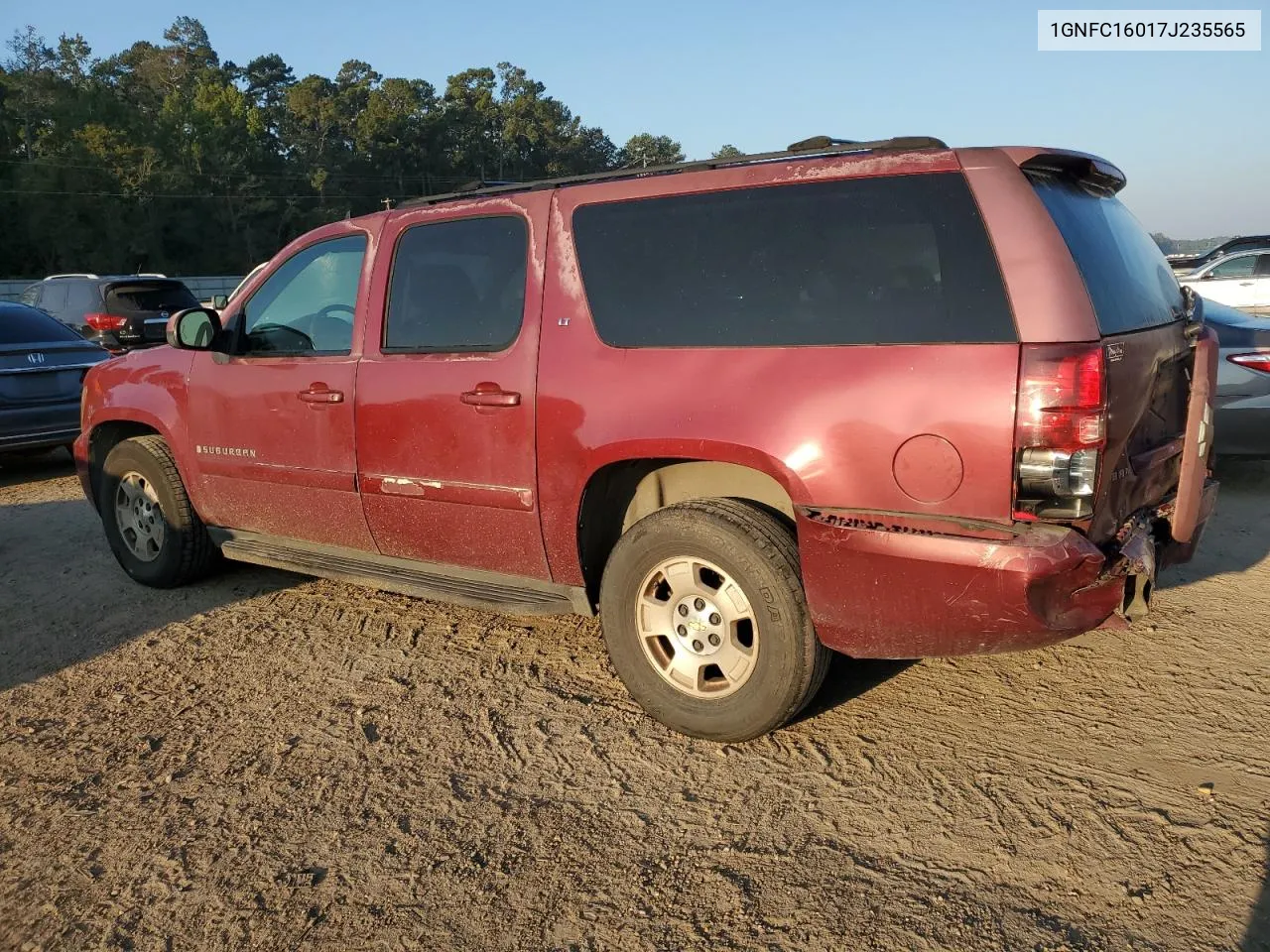 2007 Chevrolet Suburban C1500 VIN: 1GNFC16017J235565 Lot: 72355294