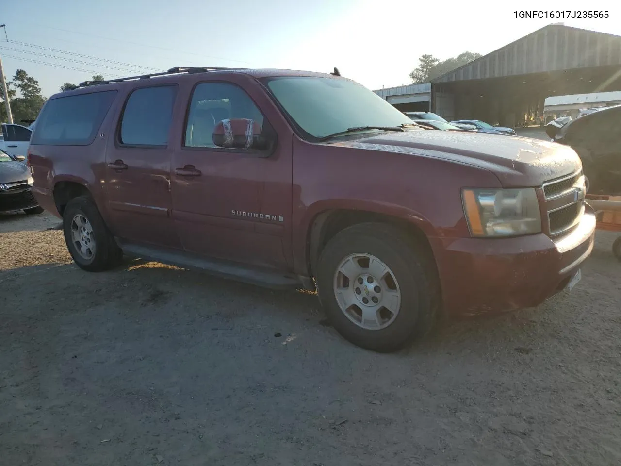 2007 Chevrolet Suburban C1500 VIN: 1GNFC16017J235565 Lot: 72355294