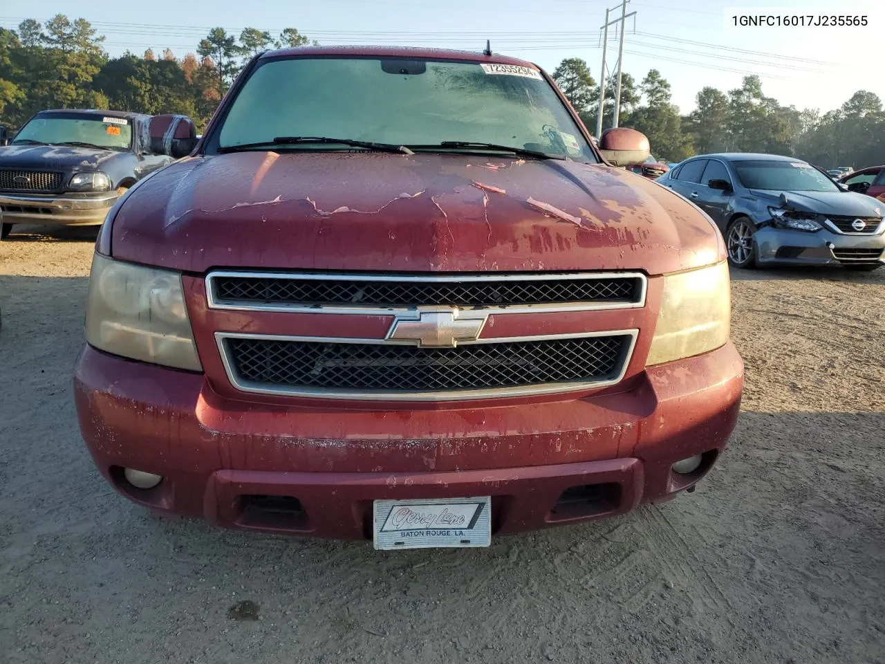 2007 Chevrolet Suburban C1500 VIN: 1GNFC16017J235565 Lot: 72355294