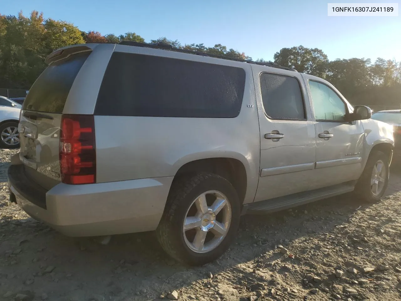 2007 Chevrolet Suburban K1500 VIN: 1GNFK16307J241189 Lot: 73986394