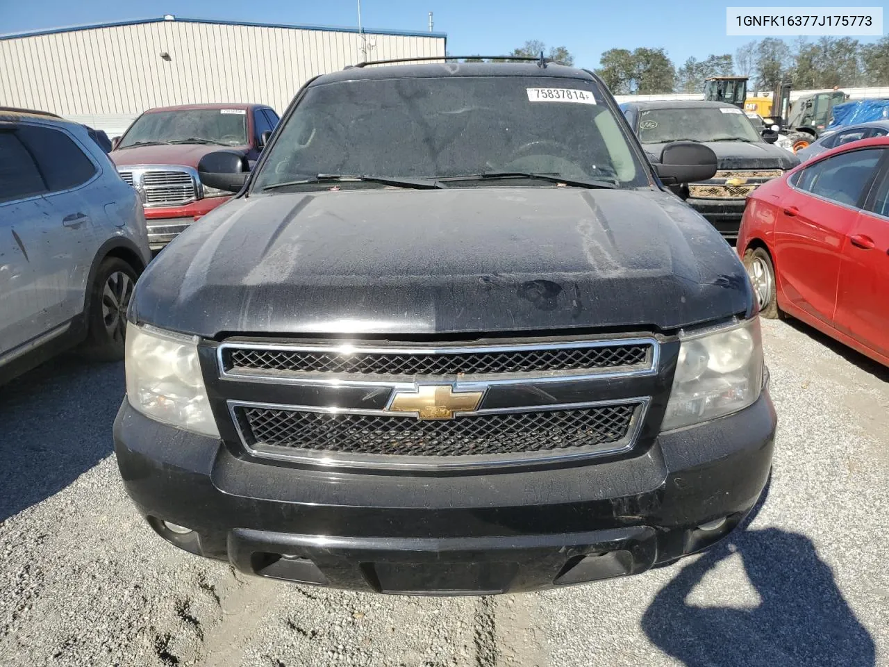 2007 Chevrolet Suburban K1500 VIN: 1GNFK16377J175773 Lot: 75837814