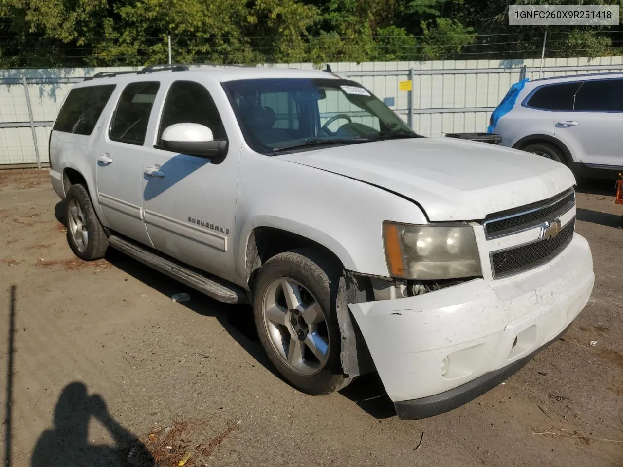 2009 Chevrolet Suburban C1500 Lt VIN: 1GNFC260X9R251418 Lot: 72032294