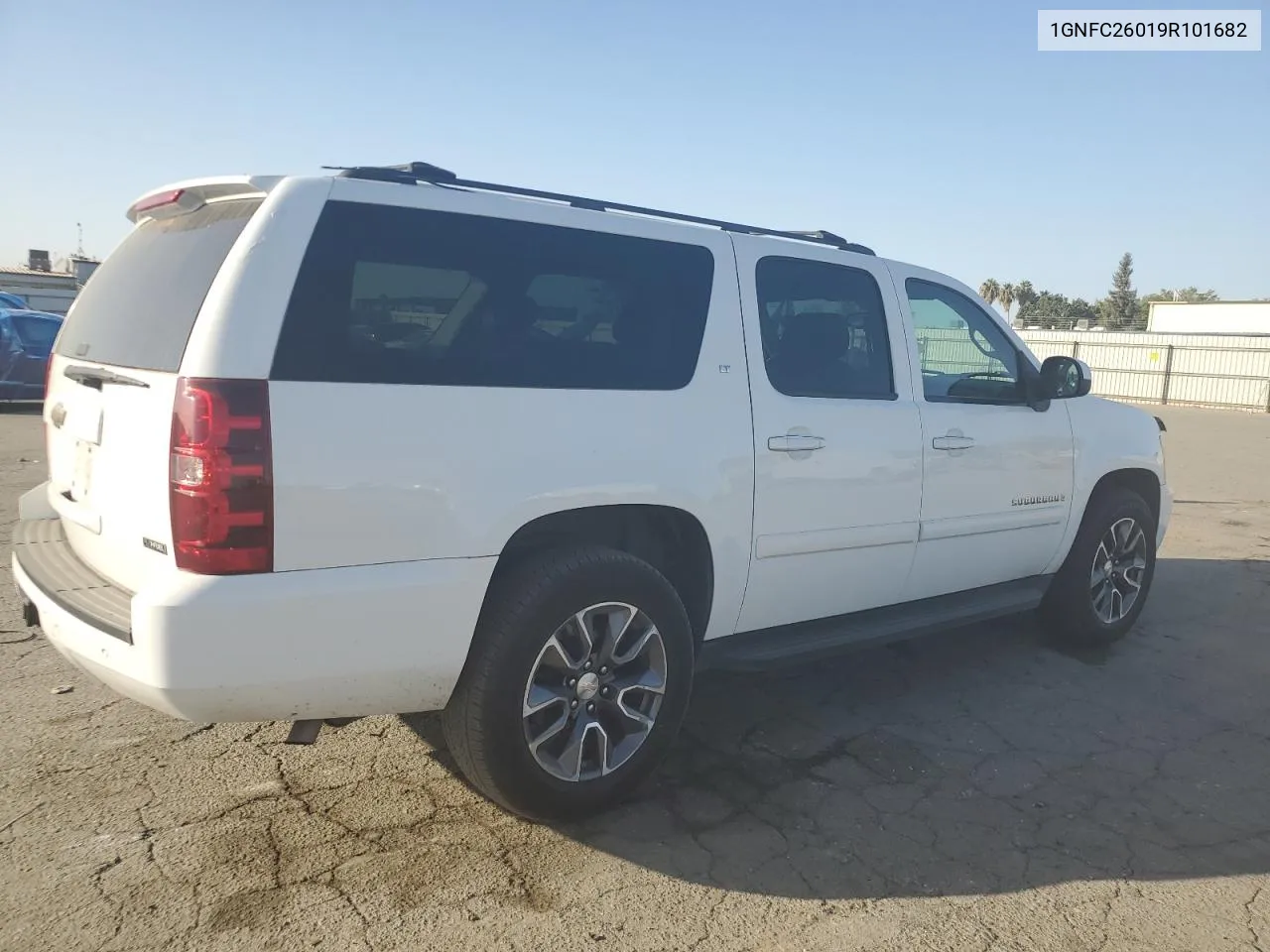 2009 Chevrolet Suburban C1500 Lt VIN: 1GNFC26019R101682 Lot: 74675694