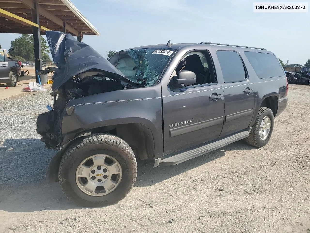 2010 Chevrolet Suburban K1500 Ls VIN: 1GNUKHE3XAR200370 Lot: 63438414