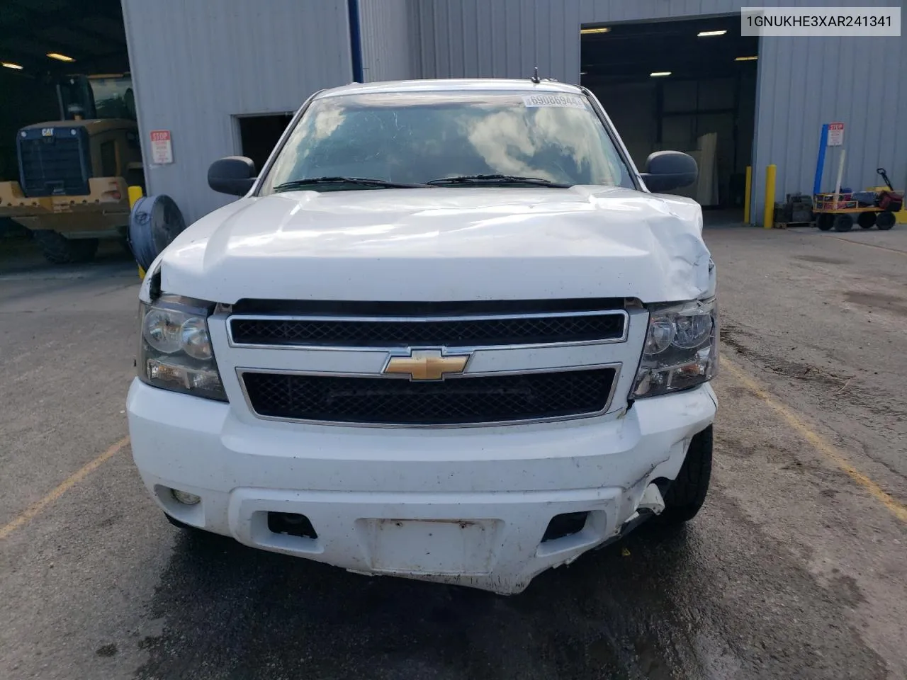 2010 Chevrolet Suburban K1500 Ls VIN: 1GNUKHE3XAR241341 Lot: 69086944