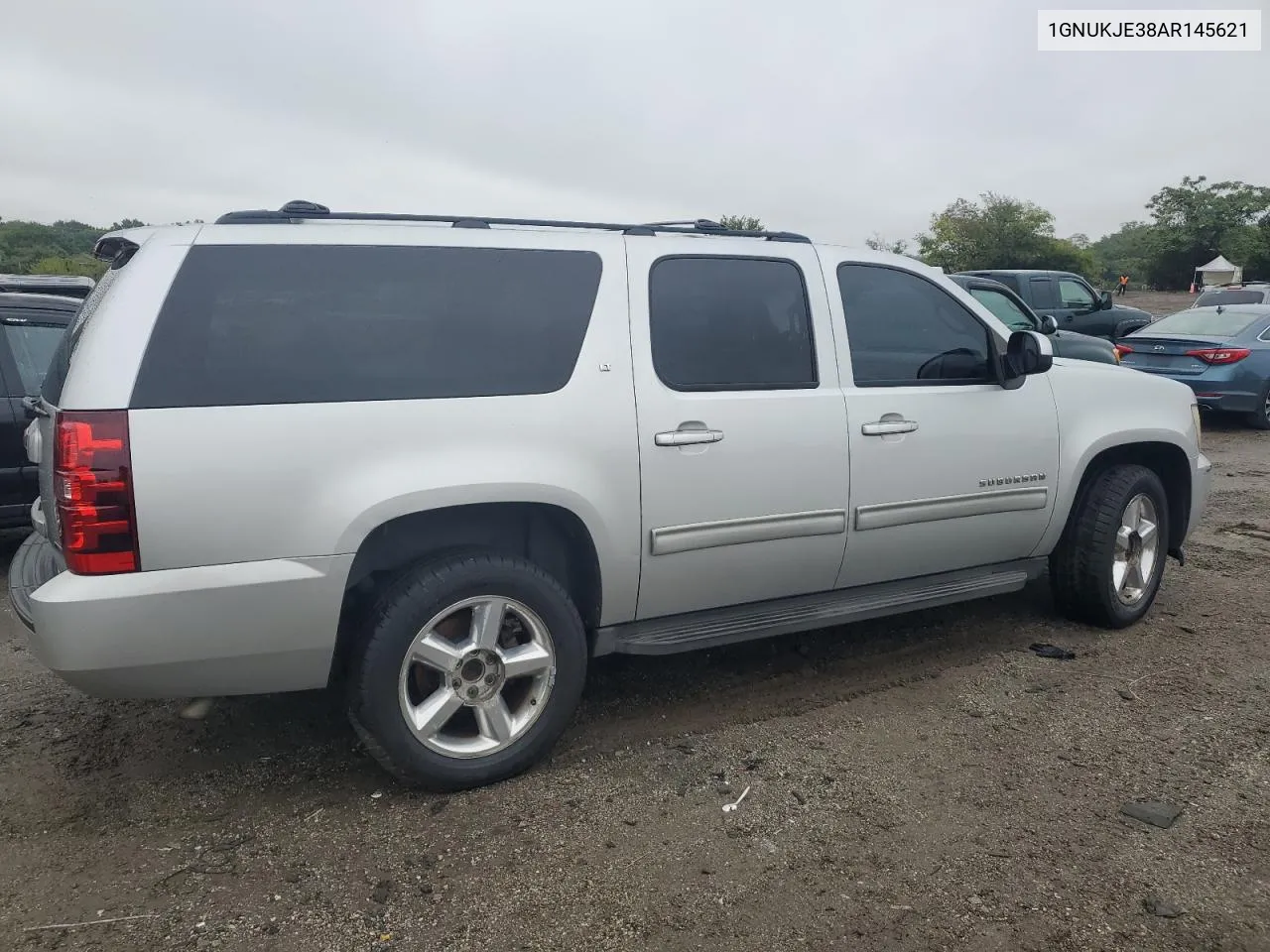 2010 Chevrolet Suburban K1500 Lt VIN: 1GNUKJE38AR145621 Lot: 73490304