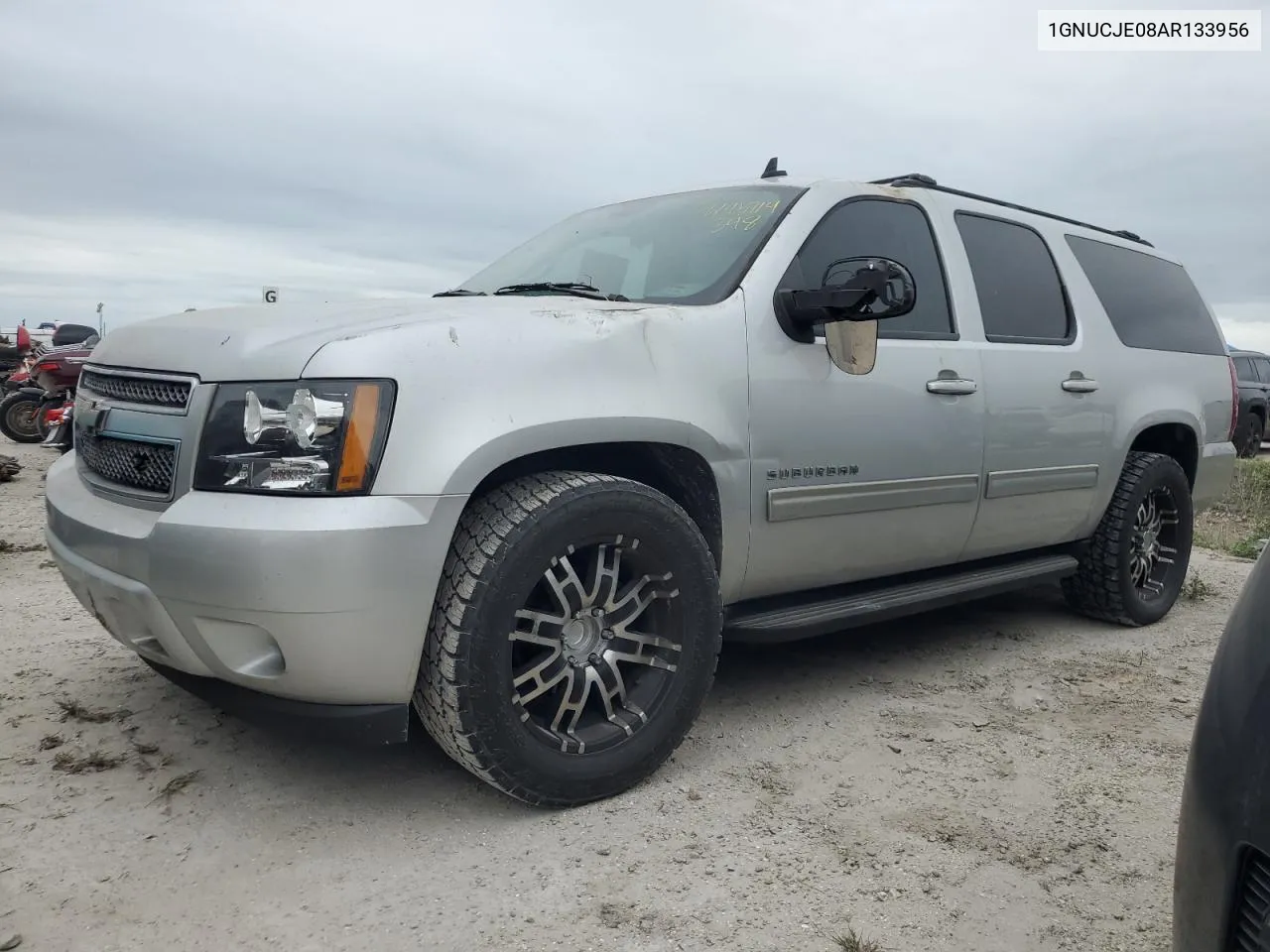 2010 Chevrolet Suburban C1500 Lt VIN: 1GNUCJE08AR133956 Lot: 76145714