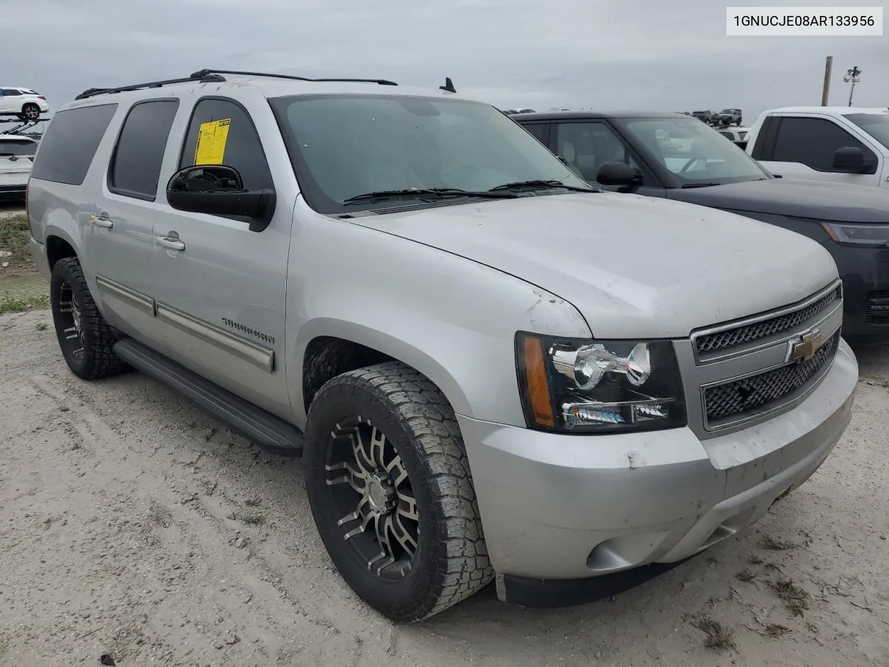 2010 Chevrolet Suburban C1500 Lt VIN: 1GNUCJE08AR133956 Lot: 76145714