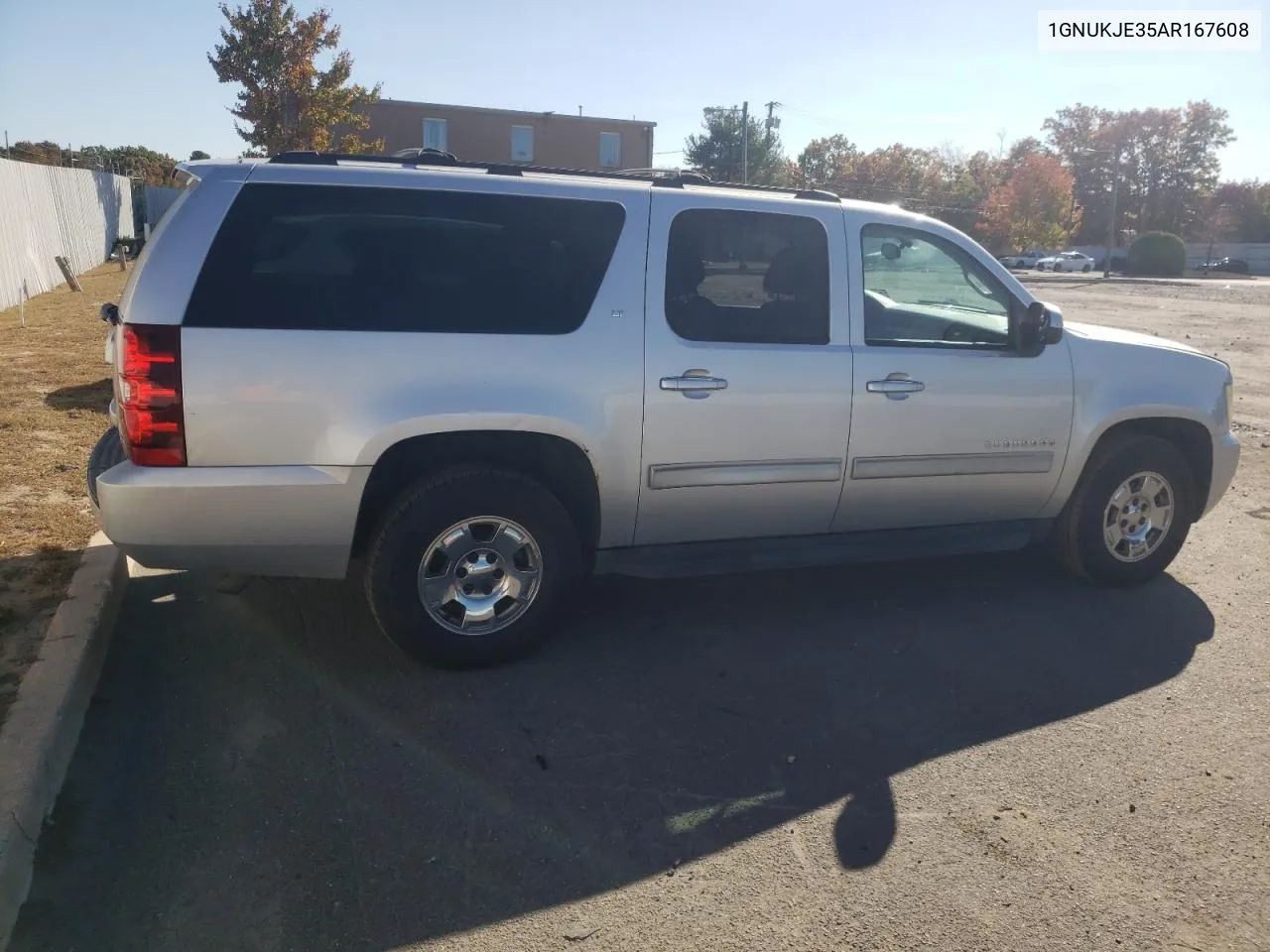 2010 Chevrolet Suburban K1500 Lt VIN: 1GNUKJE35AR167608 Lot: 76728464