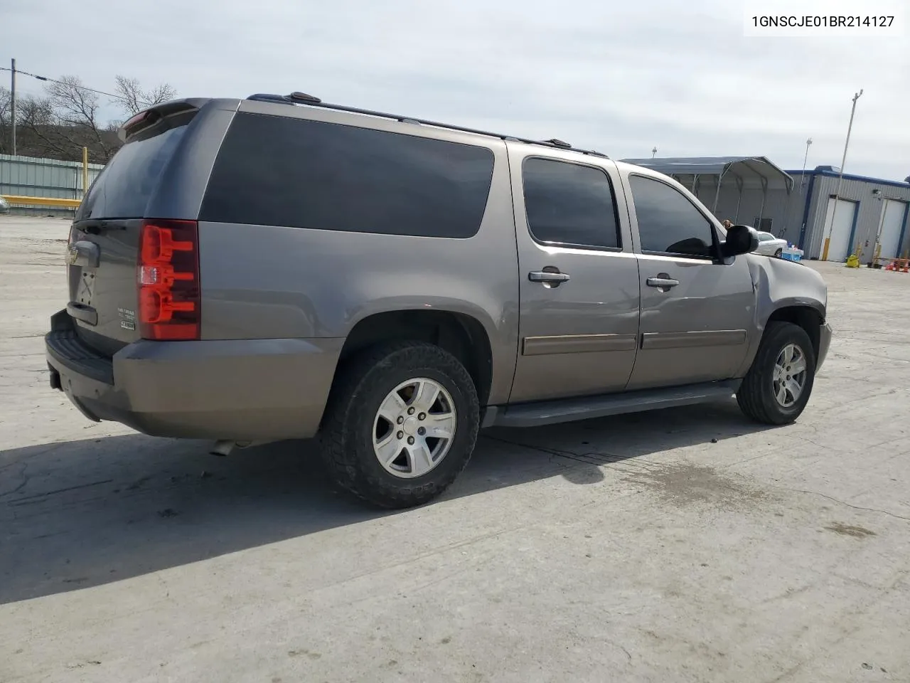 2011 Chevrolet Suburban C1500 Lt VIN: 1GNSCJE01BR214127 Lot: 45140314