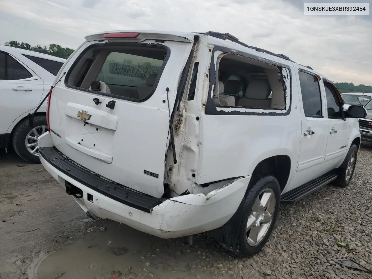 2011 Chevrolet Suburban K1500 Lt VIN: 1GNSKJE3XBR392454 Lot: 54828104