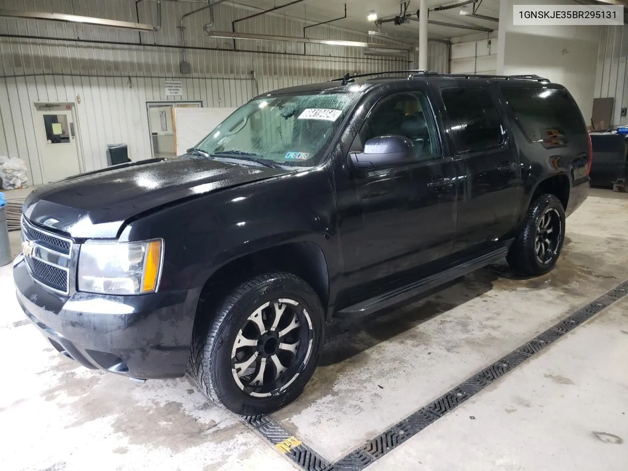 2011 Chevrolet Suburban K1500 Lt VIN: 1GNSKJE35BR295131 Lot: 66419464