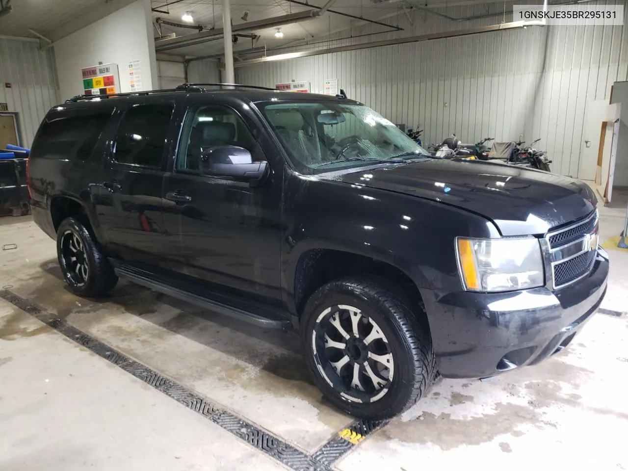 2011 Chevrolet Suburban K1500 Lt VIN: 1GNSKJE35BR295131 Lot: 66419464