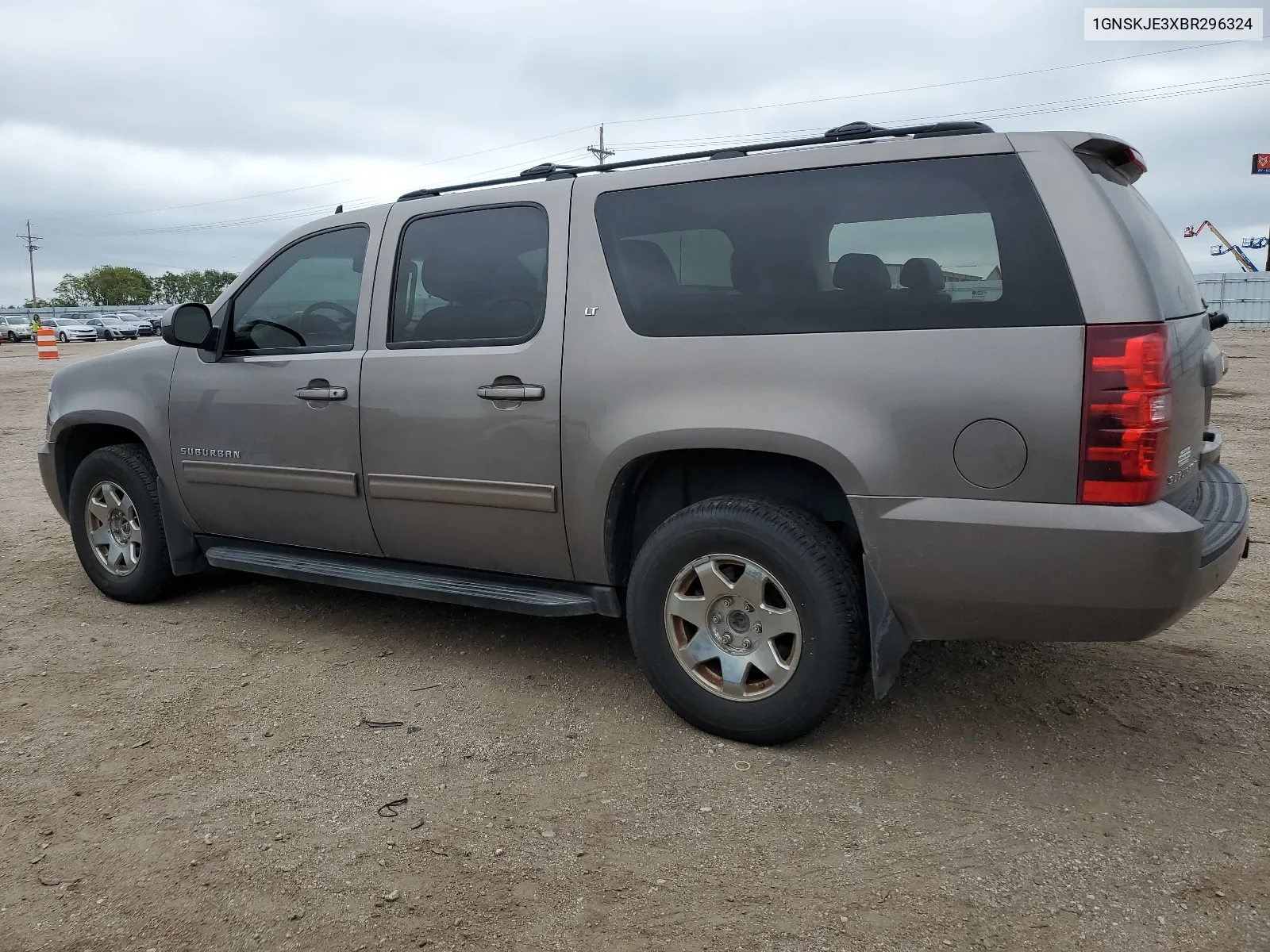 2011 Chevrolet Suburban K1500 Lt VIN: 1GNSKJE3XBR296324 Lot: 66679164