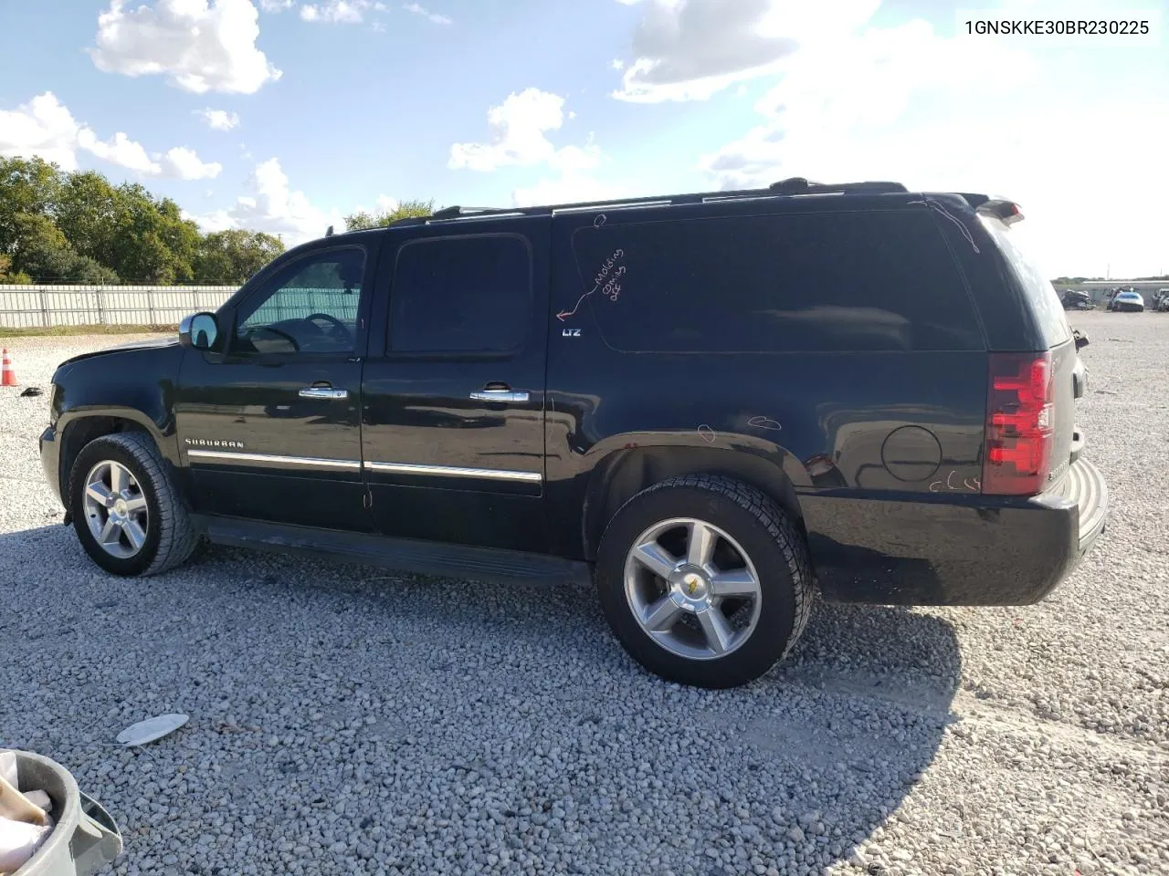 2011 Chevrolet Suburban K1500 Ltz VIN: 1GNSKKE30BR230225 Lot: 70895664