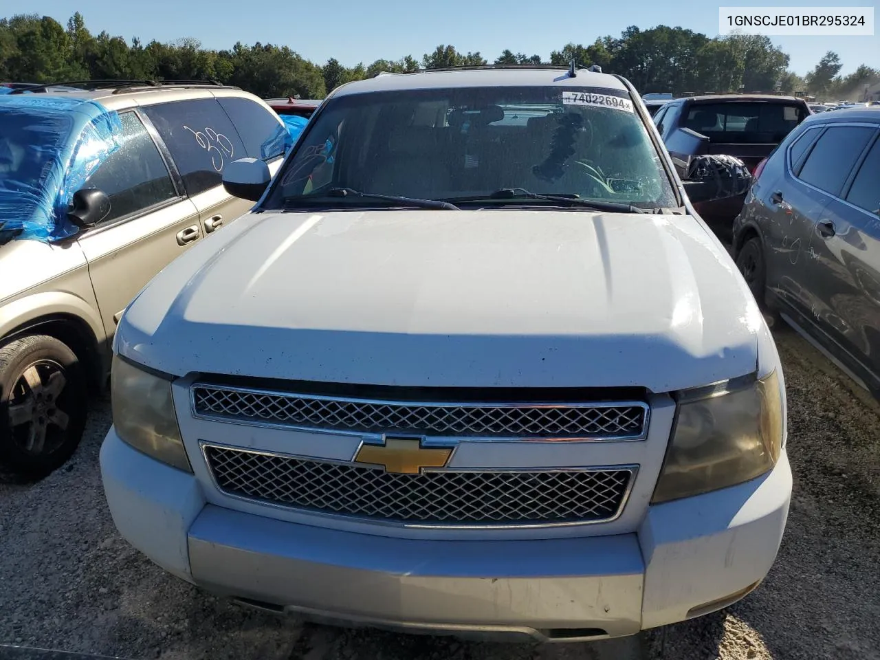 2011 Chevrolet Suburban C1500 Lt VIN: 1GNSCJE01BR295324 Lot: 74022694