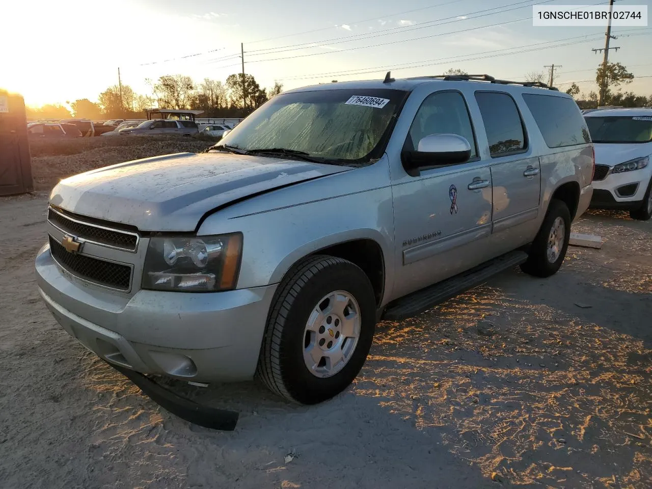 2011 Chevrolet Suburban C1500 Ls VIN: 1GNSCHE01BR102744 Lot: 76460694