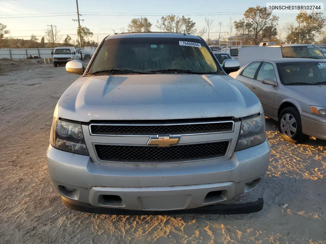 2011 Chevrolet Suburban C1500 Ls VIN: 1GNSCHE01BR102744 Lot: 76460694